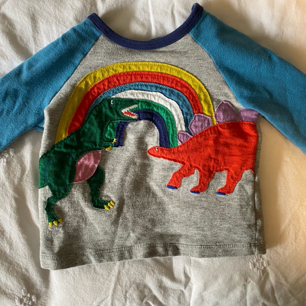 Baby Boden thick long sleeve raglan tee